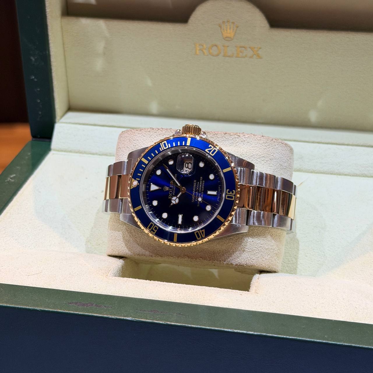 Used 16613 Vintage Submariner Date-40 YR 2007-1