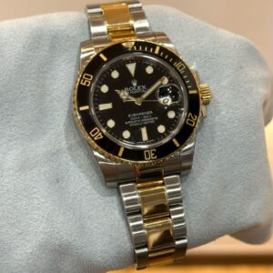 PRE-OWNED ROLEX 116613LN SUBMARINER BLACK DIAL OYSTER HALF GOLD STAINLESS STEEL BRACELET WITH CERT YEAR 2013