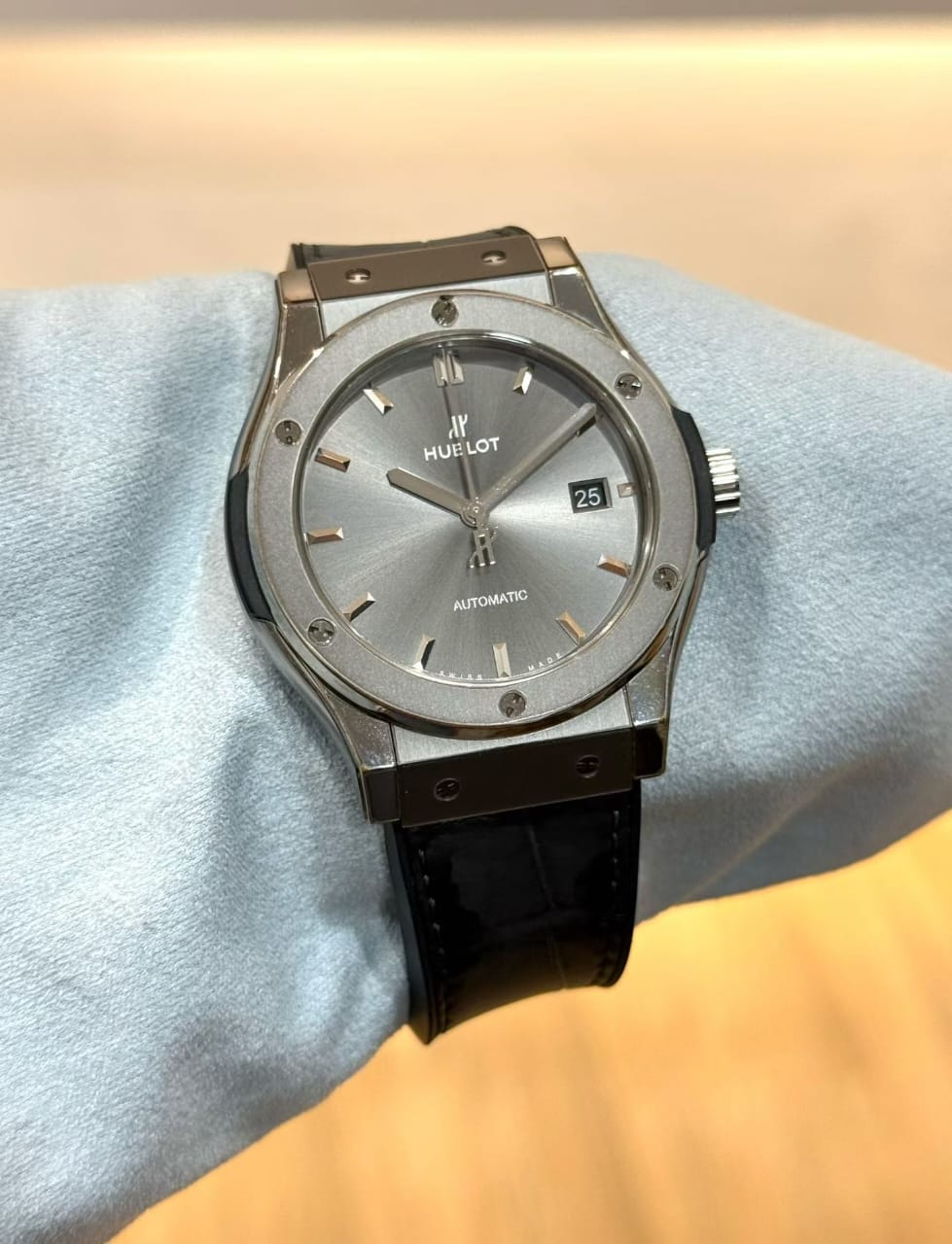 Used Hublot 542.NX.7071.LR Classic Fusion 42mm YR 2025-1